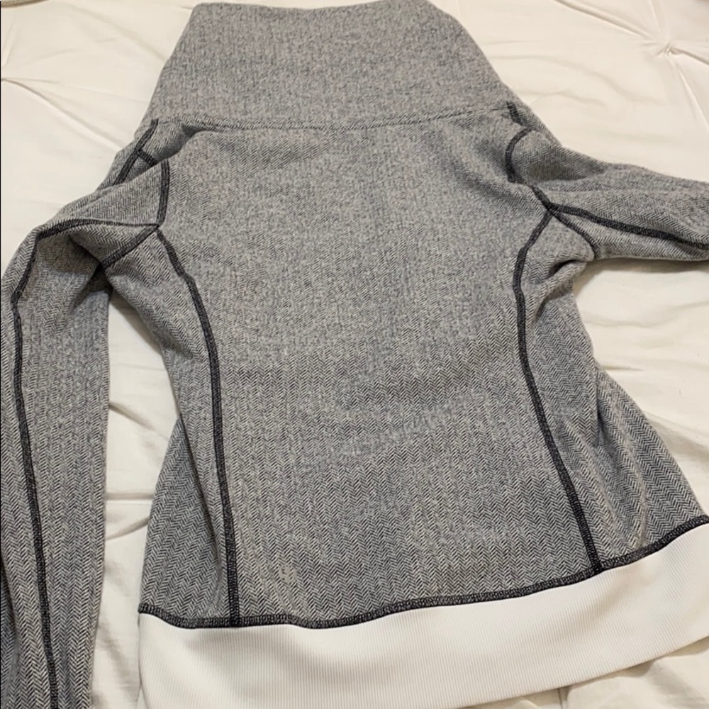Lululemon Be Present Jacket - Picture 6 of 8